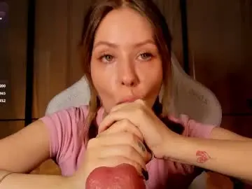 Chaturbate Watch Live Sex Cams of ilona_curly