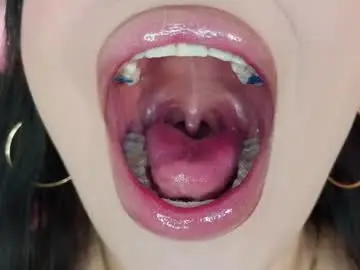 Chaturbate Best live sex cam show of mia_roux1