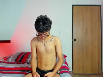 Chaturbate Live Sex Cam of elois_21