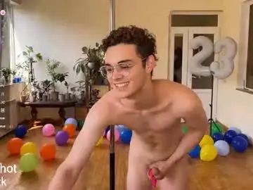 Chaturbate Live Sex Cam of herman_gross