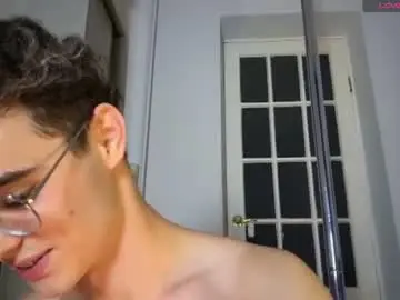 Chaturbate Free Live Porn of herman_gross