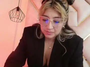 Chaturbate Best live sex cam show of dahiana_dmour