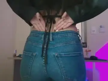 Chaturbate Live Porn of dahiana_dmour