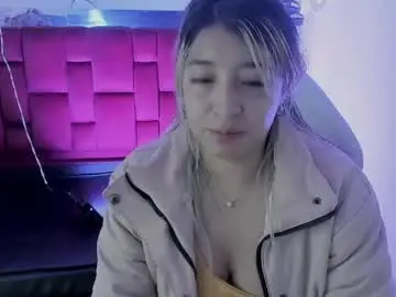 Chaturbate Best live sex cam show of dahiana_dmour