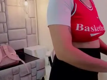 Chaturbate Live Sex Cam of dahiana_dmour
