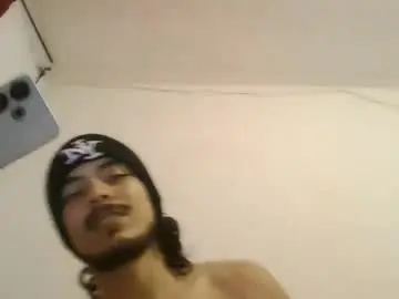 Chaturbate Live Sex Cam of danielhot17