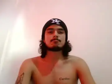 Chaturbate Live Sex Cam of danielhot17