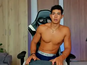 Chaturbate Adult Webcams of alansex66