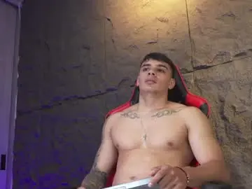 Chaturbate Live Sex Cam of joseph__boy