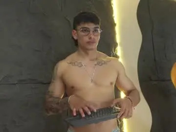 Chaturbate Nude Webcam of joseph__boy