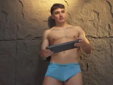 Chaturbate Live Sex Cam of joseph__boy