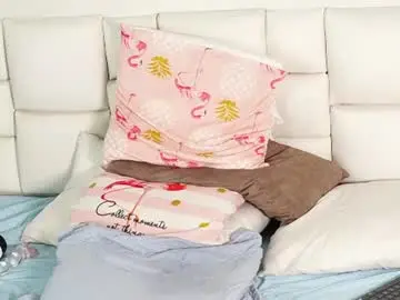 Chaturbate Sex Cam of mia_rossi_7