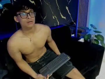 Chaturbate Live Porn of mr_yisuz