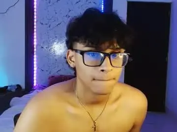 Chaturbate Adult Video Chat of mr_yisuz