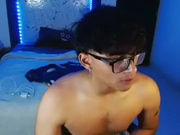 Chaturbate Free Porn Cam of mr_yisuz