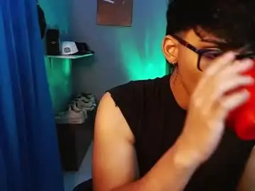 Chaturbate Live Sex Cam of mr_yisuz