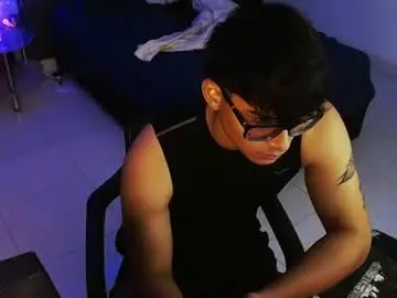 Chaturbate Sex Cam of mr_yisuz