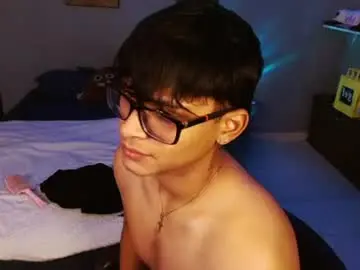 Chaturbate Free Porn Cam of mr_yisuz