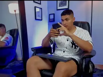 Chaturbate Adult Video Chat of ronnie_canford