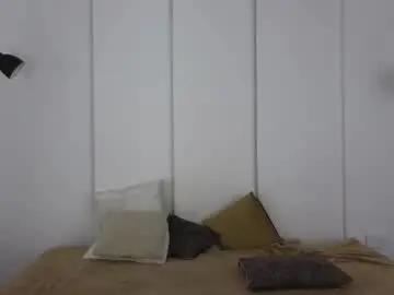 Chaturbate Live Sex Cam of sexychanell_18