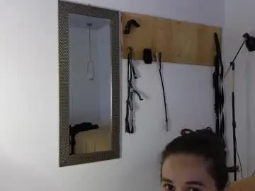 Chaturbate Nude Webcam of sexychanell_18