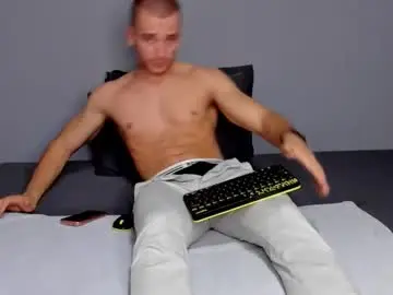 Chaturbate Live Sex Cam of smart_fit_lad