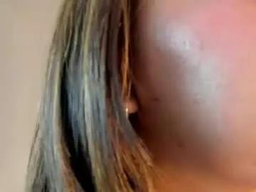Chaturbate Best live sex cam show of evangeliine_21