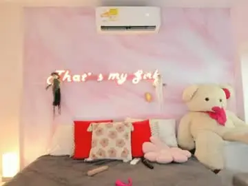 Chaturbate Live Porn of evangeliine_21