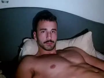 Chaturbate Sex Chat of hornyasfuckk33