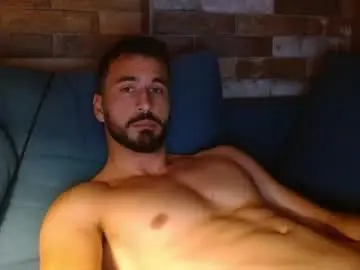 Chaturbate Live Sex Cam of hornyasfuckk33