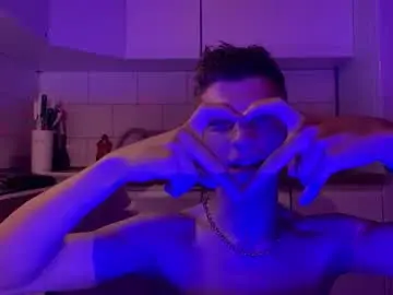 Chaturbate Best live sex cam show of andytwinkkk