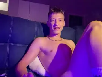 Chaturbate Adult Webcam of andytwinkkk