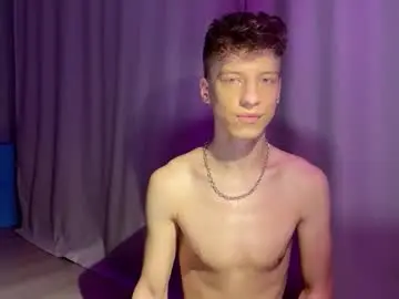 Chaturbate Adult Webcam of andytwinkkk