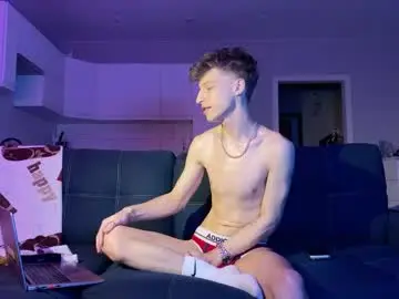 Chaturbate Live Porn of andytwinkkk