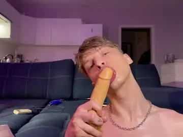Chaturbate Adult Webcams of andytwinkkk