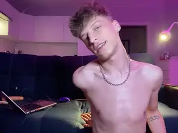 Chaturbate Watch Live Sex Cams of andytwinkkk