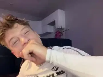 Chaturbate Free Live Porn of andytwinkkk