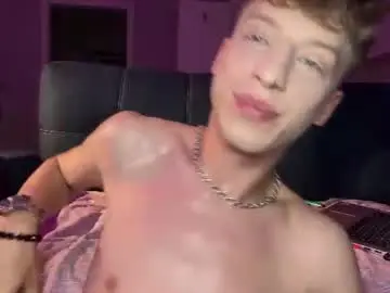 Chaturbate Adult Video Chat of andytwinkkk