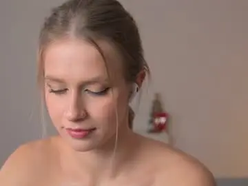 Chaturbate Live Sex of ella_twinkle