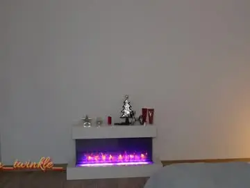 Chaturbate Nude Webcam of ella_twinkle