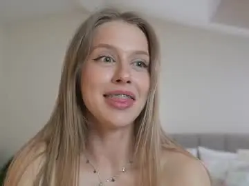Chaturbate Live Sex Cam of ella_twinkle
