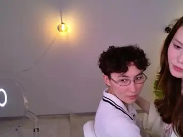 Chaturbate Watch Live Sex Cams of pinktwinss