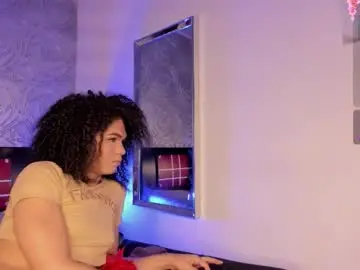 Chaturbate Live Sex Cam of _vennuss_