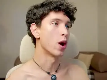 Chaturbate Live Sex Cam of boream_