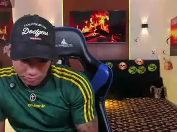 Chaturbate Watch Live Sex Cams of damian_latinxxx