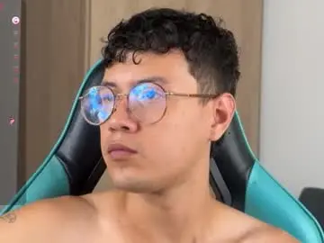 Chaturbate Adult Video Chat of leaneseb