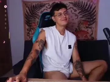 Chaturbate Adult Video Chat of leaneseb