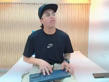 Chaturbate Private Sex Chat of michaell_shaw