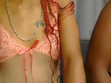 Chaturbate Adult Video Chat of petitemodelle