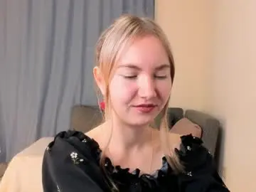 Chaturbate Watch Live Sex Cams of yuricazel